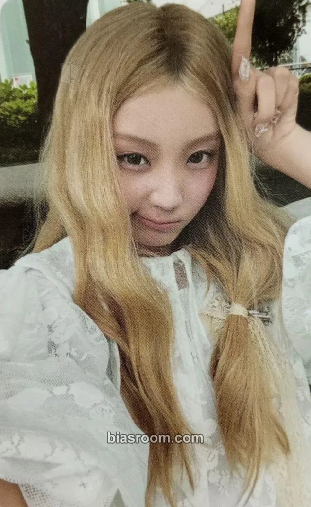 Wonhee ILLIT BREAK EVEN K-pop Photocard