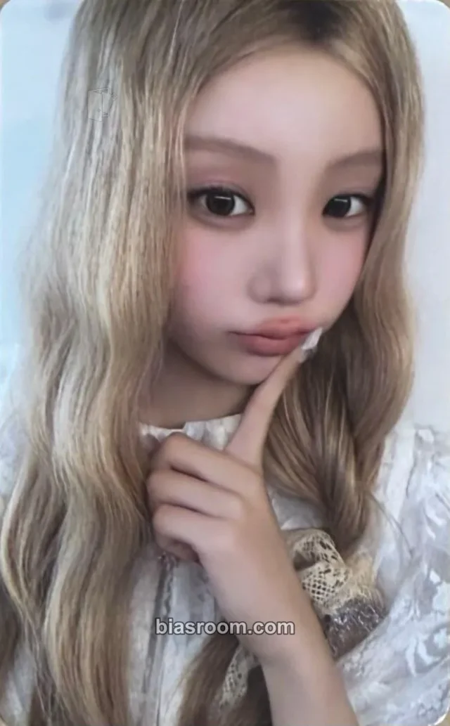 Wonhee ILLIT BREAK EVEN K-pop Photocard