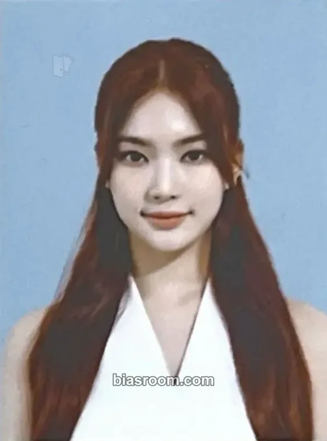 Isa STAYC MEDIHEAL x STAYC 2023 (YOON & ISA) K-pop photocard