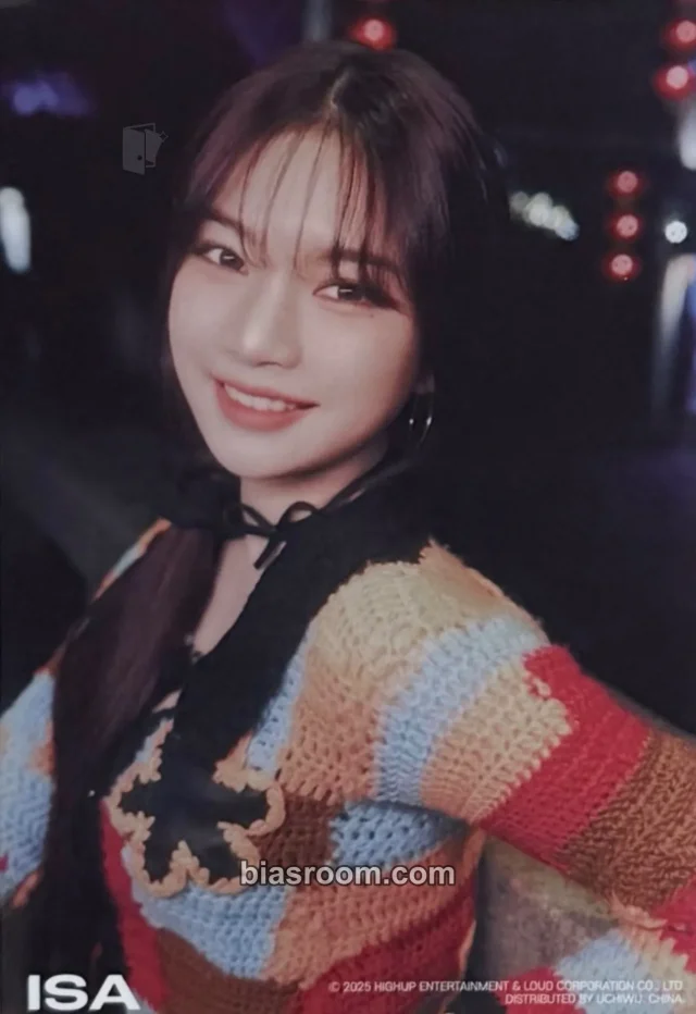 Isa STAYC STAYC in ZhouZhuang K-pop photocard
