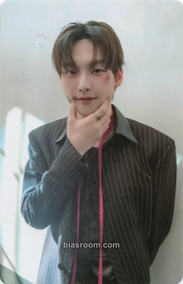 Inseong SF9 2025 LIVE FANTASY #5 LOVE DAWN K-pop photocard