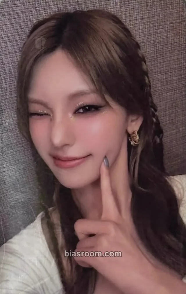 Yeji ITZY Motto K-pop photocard