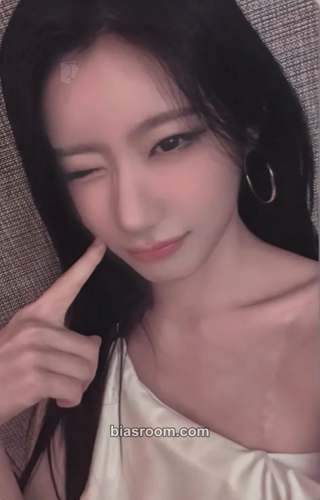 Chaeryeong ITZY Motto K-pop photocard
