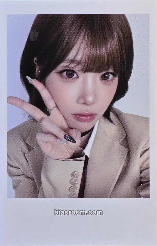 Nien tripleS 4th World Tour <ANDLESS> K-pop photocard