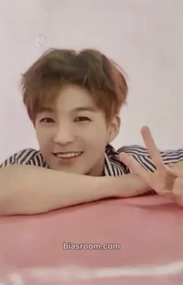 Jeno NCT DREAM THEATER OF DREAMS - 7th Anniversary Exhibition K-pop photocard