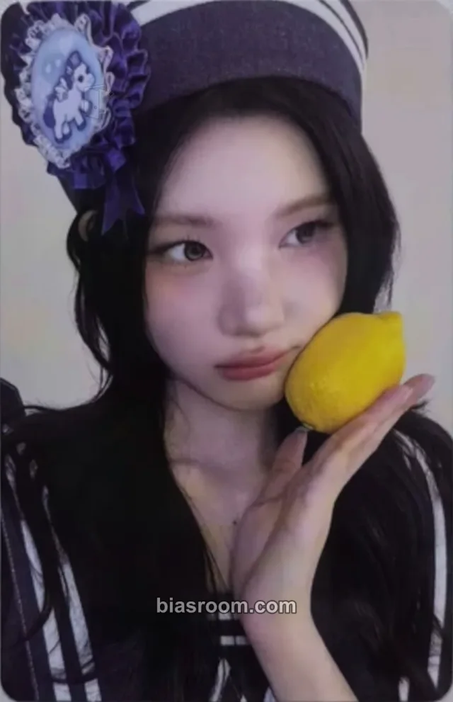 Juun Hearts2Hearts Lemon Tang K-pop photocard