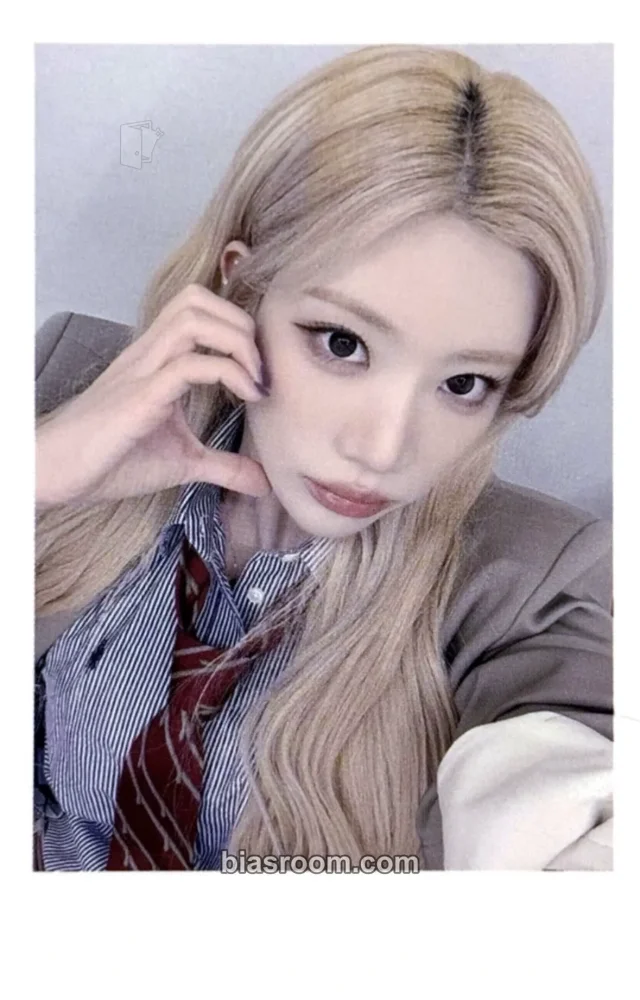 Kim Lip ARTMS Hyper-Ego K-pop photocard