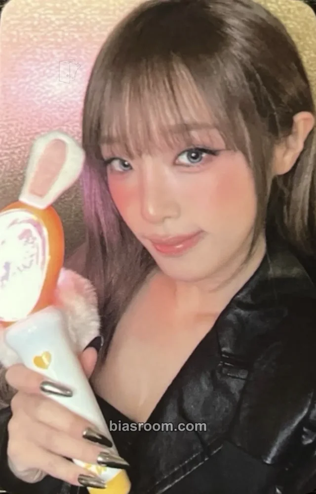 Yena Yena 2026 Yena 1st Live Tour “So Near, Yet So Far, Another Wo2ld!” K-pop photocard