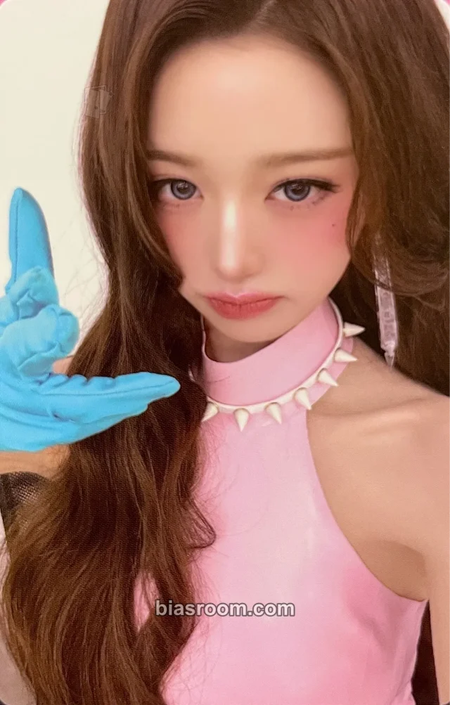 Wonyoung IVE Looks Can Kill K-pop photocard