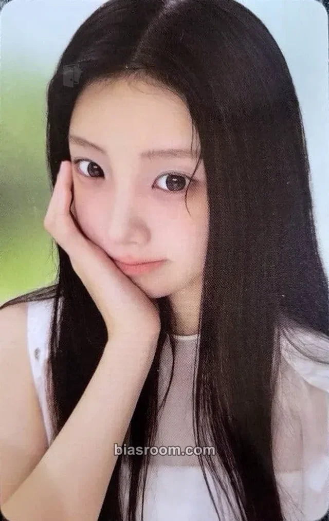 Wonhee ILLIT BREAK EVEN K-pop photocard