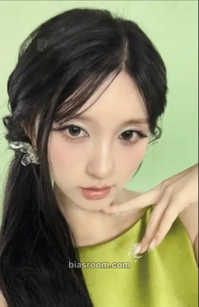 Gaeul IVE Looks Can Kill K-pop Photocard