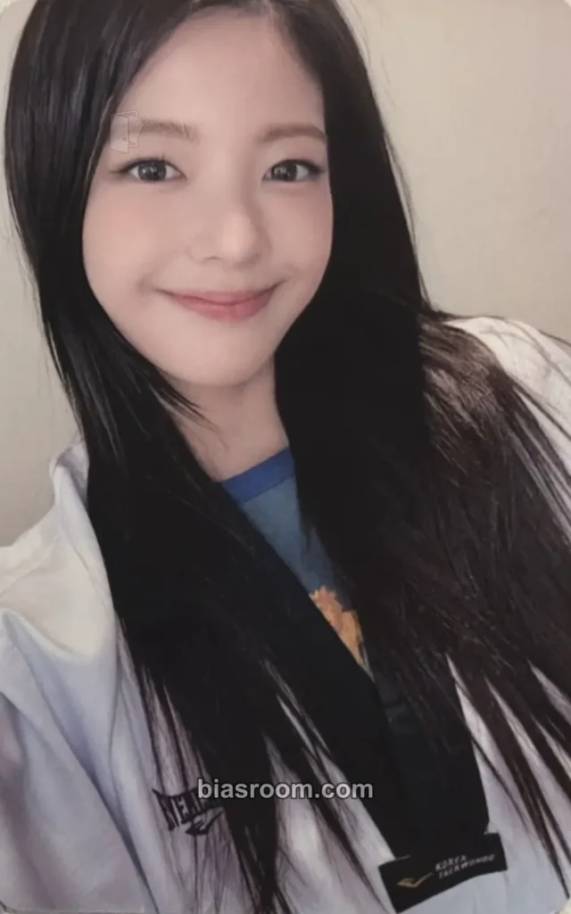 Lia ITZY Motto K-pop photocard