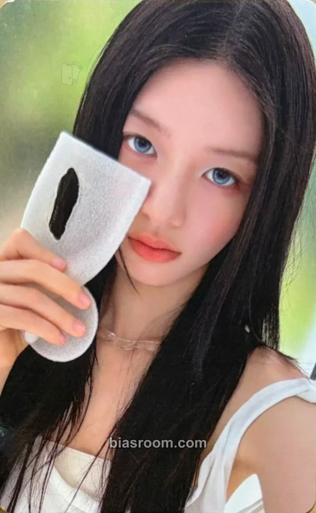 Minju ILLIT BREAK EVEN K-pop Photocard