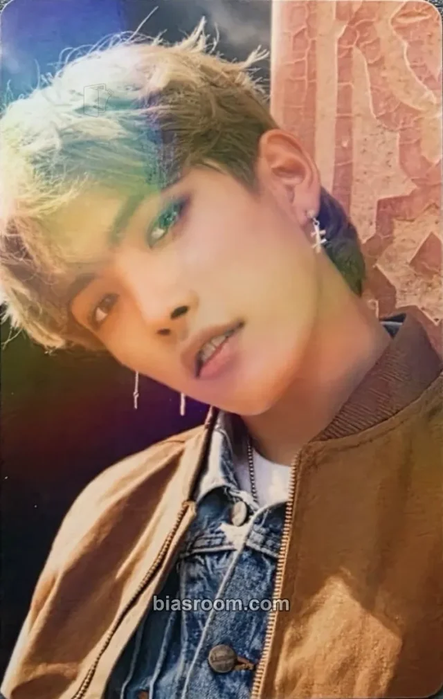 Hongjoong ATEEZ Higher Timepiece × ATEEZ K-pop Photocard