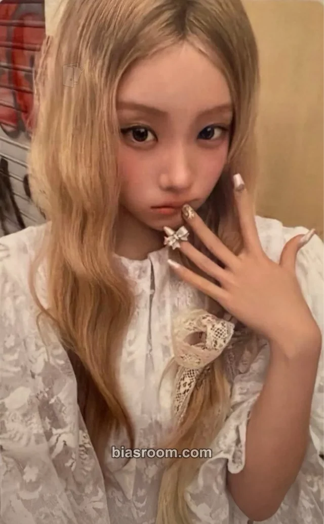 Wonhee ILLIT BREAK EVEN K-pop Photocard