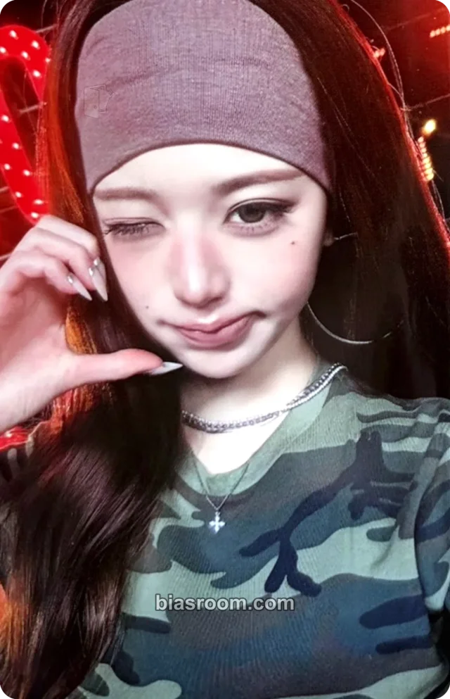 Wonyoung IVE Looks Can Kill K-pop photocard