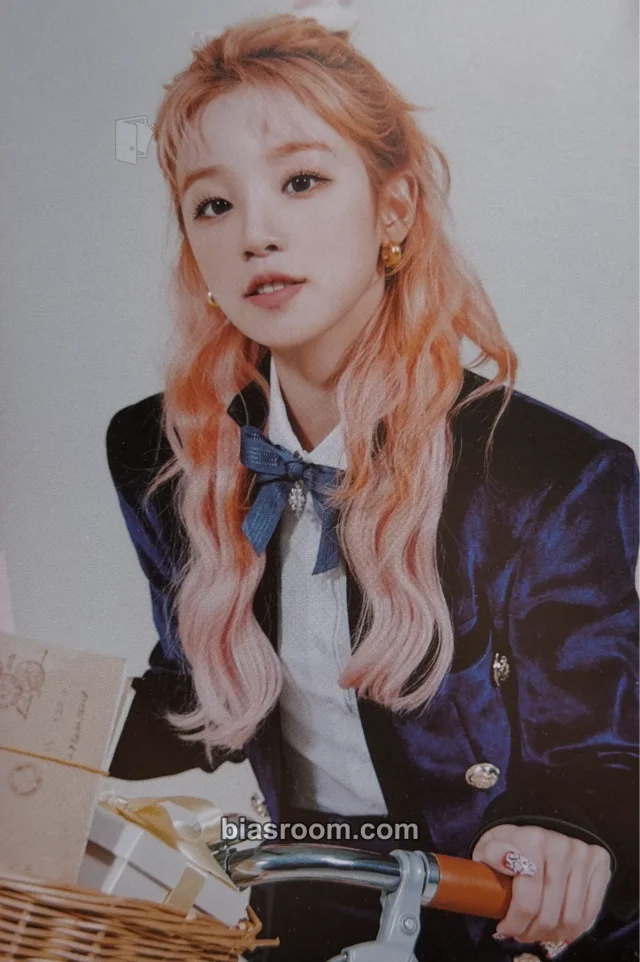 Photocard K-pop Yuqi i-dle 3rd Neverland Membership