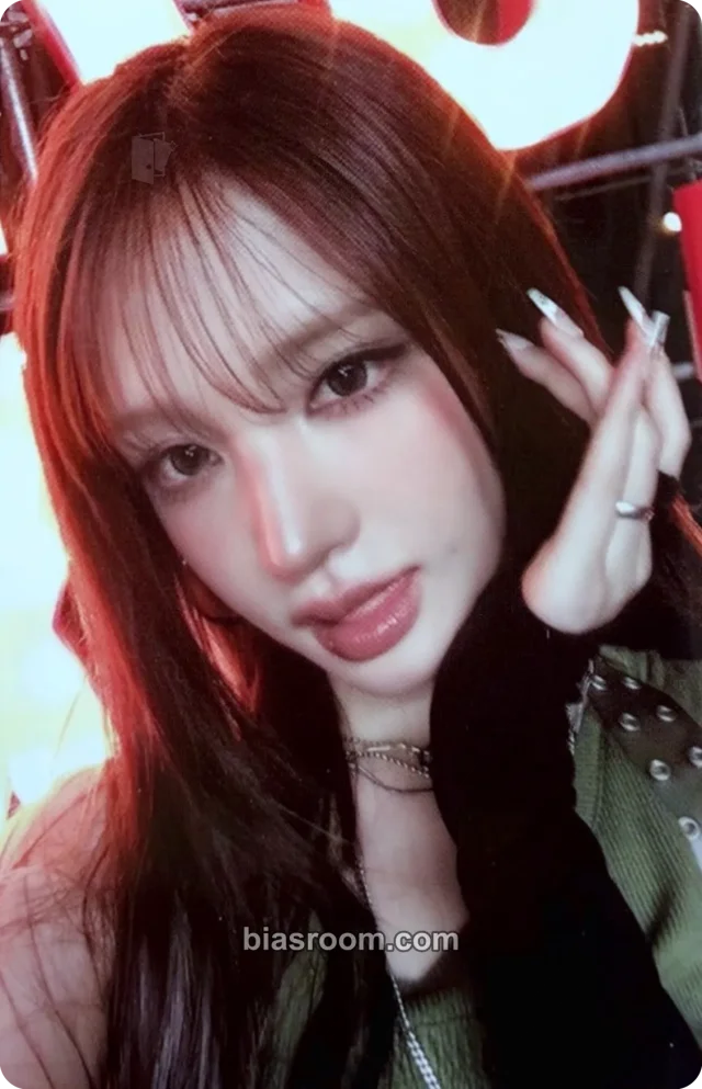 Liz IVE Looks Can Kill K-pop photocard