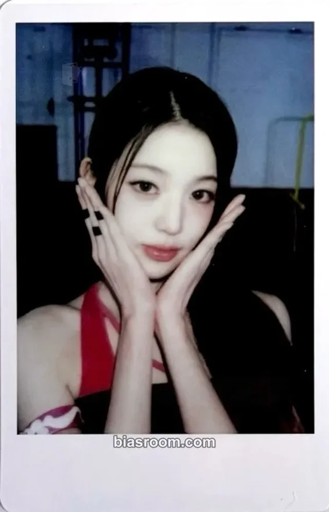 Wonyoung IVE Looks Can Kill K-pop photocard