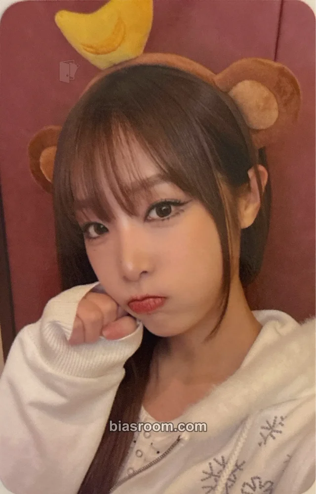 Yena Yena Blooming Wings K-pop photocard