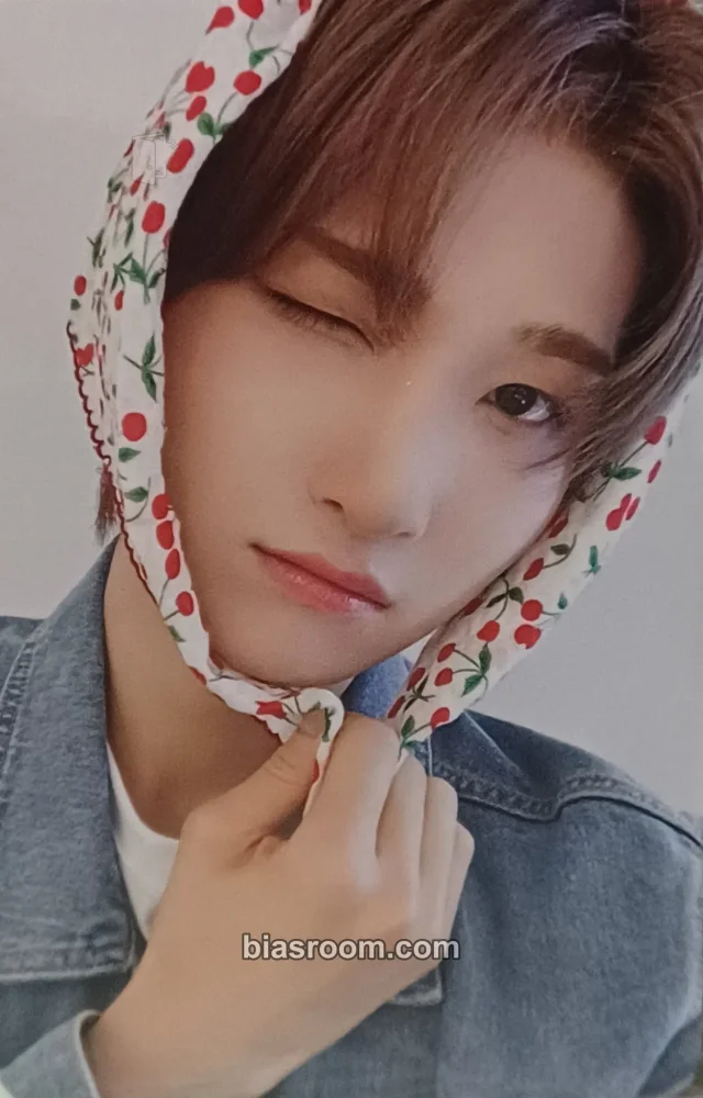 Photocard K-pop Yeonwoo NOWZ NOWHERE