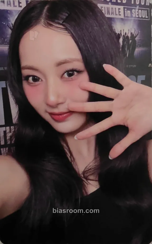 Tzuyu TWICE <THIS IS FOR> WORLD TOUR FINALE in SEOUL - LIVE K-pop photocard