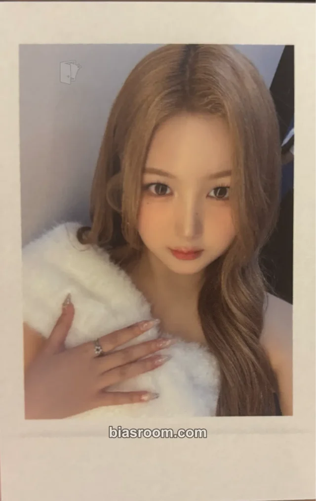 Joobin tripleS Beyond Beauty K-pop photocard