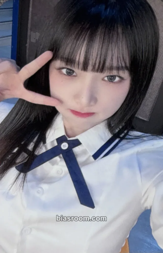 Yena Yena Love War K-pop photocard