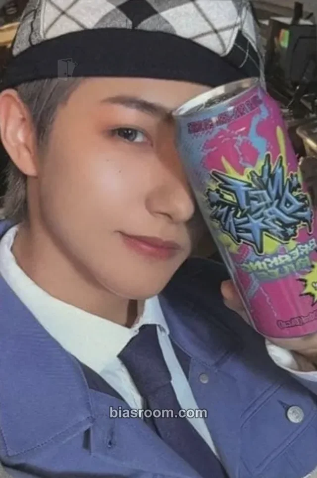 Renjun NCT DREAM ISTJ K-pop photocard
