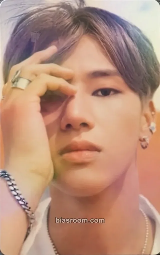 Wooyoung ATEEZ Higher Timepiece × ATEEZ K-pop photocard