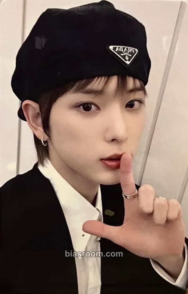Harua  &TEAM First Howling : NOW  K-pop photocard