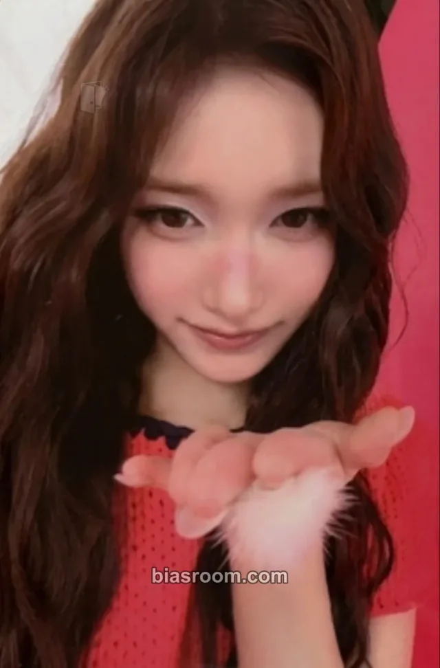 Leeseo IVE Looks Can Kill K-pop photocard