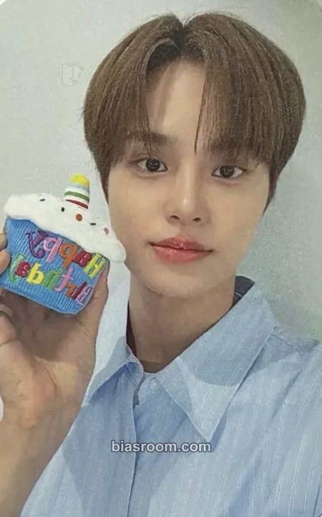 Daehwi AB6IX UPSIDE DOWN K-pop photocard