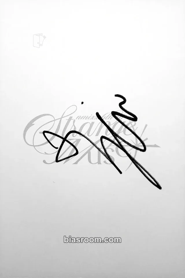 Kyujin NMIXX Strange Muse K-pop photocard