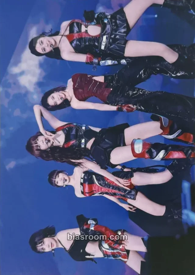 Photocard K-pop LE SSERAFIM 2026 Tour 'Easy Crazy Hot Encore' in Tokyo Dome Blu-Ray & Digicode