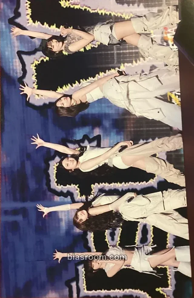 Photocard K-pop LE SSERAFIM 2026 Tour 'Easy Crazy Hot Encore' in Tokyo Dome Blu-Ray & Digicode