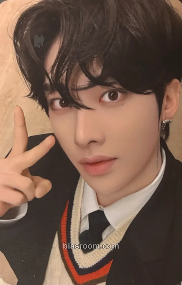 Ricky ZEROBASEONE 2026 Seasons Greetings ‘(0_1) World’ K-pop photocard