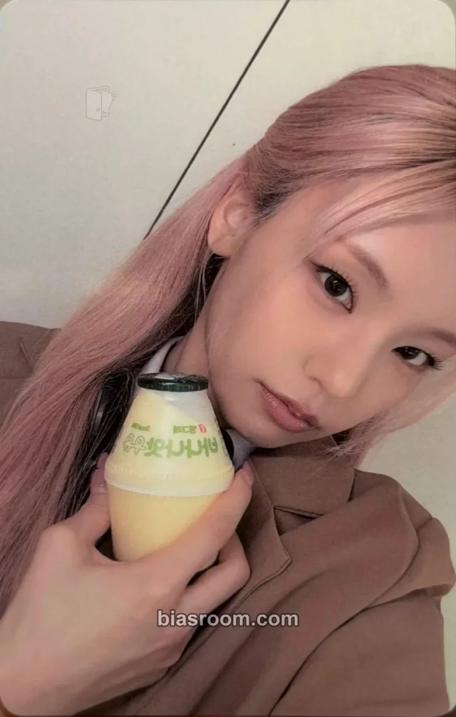 Yeji ITZY Motto K-pop photocard