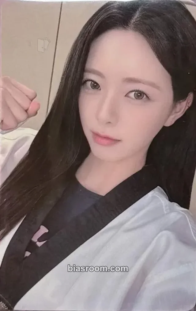 Yuna ITZY Motto K-pop photocard