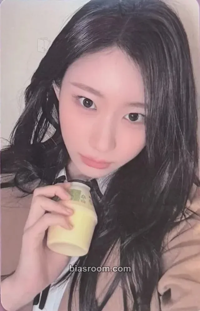 Chaeryeong ITZY Motto K-pop photocard