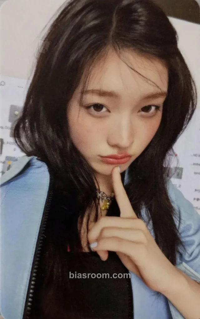 Iroha ILLIT BREAK EVEN K-pop photocard