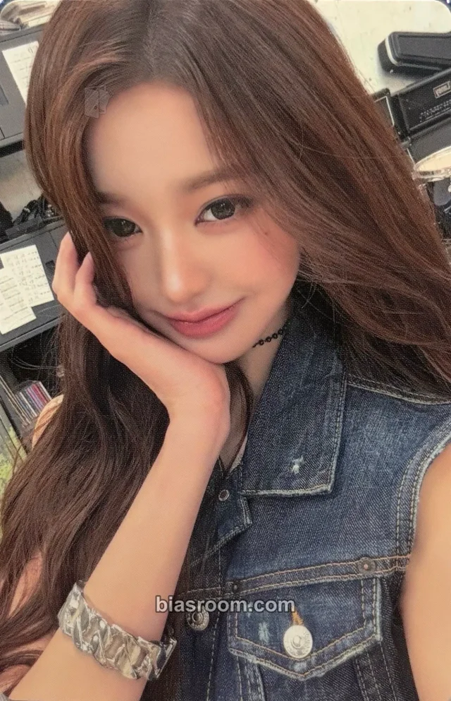 Photocard K-pop de Wonyoung IVE Looks Can Kill