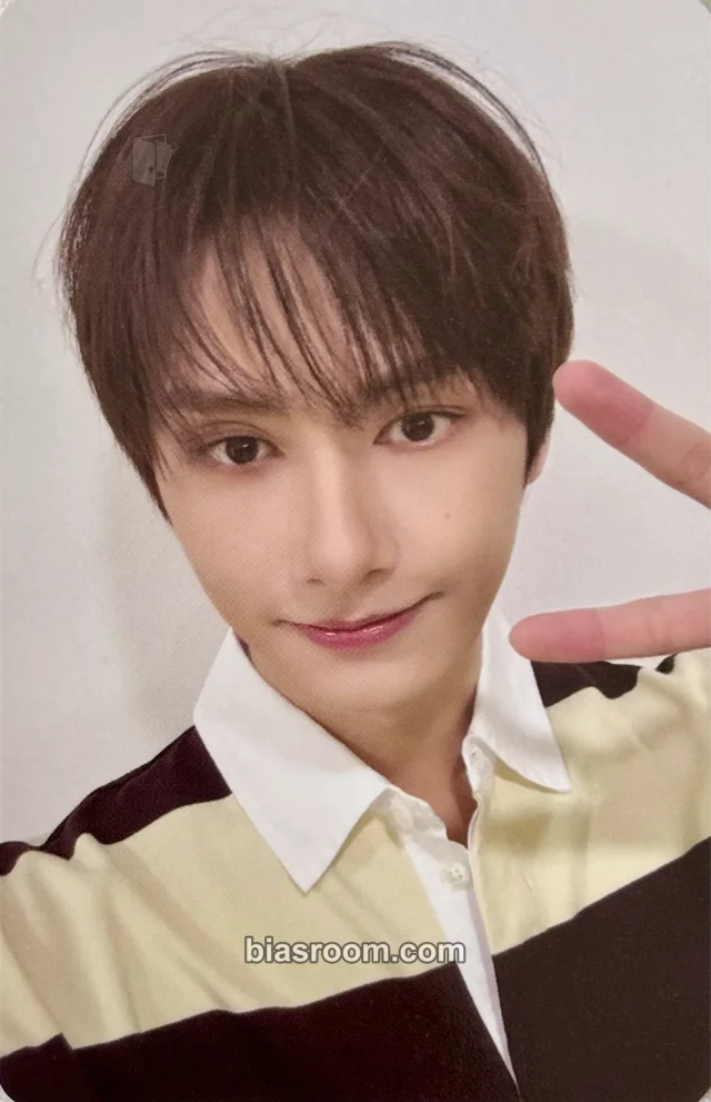 Jun SEVENTEEN 2026 SVT 10TH FAN MEETING <SEVENTEEN in CARAT LAND> MEMORY BOOK - Digicode K-pop photocard