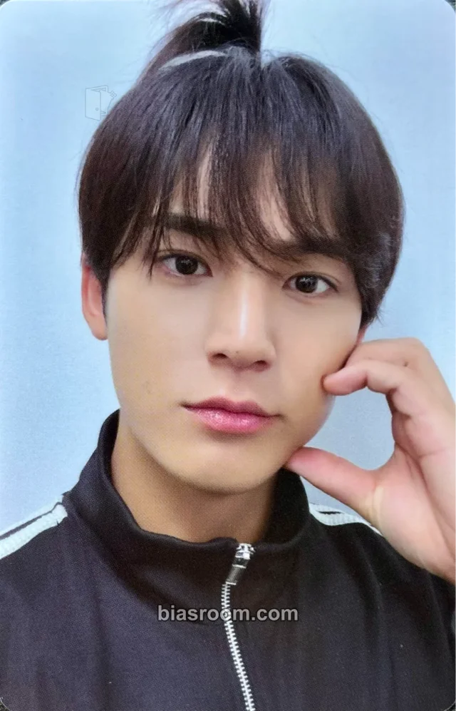 Mingyu SEVENTEEN 2026 SVT 10TH FAN MEETING <SEVENTEEN in CARAT LAND> MEMORY BOOK - Digicode K-pop photocard