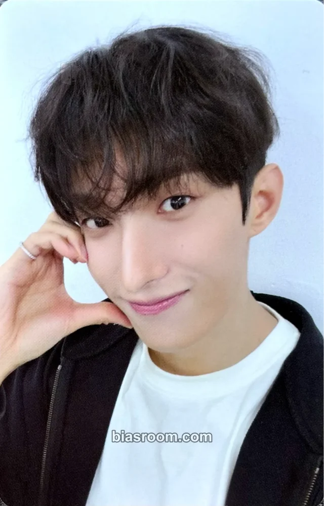 DK SEVENTEEN 2026 SVT 10TH FAN MEETING <SEVENTEEN in CARAT LAND> MEMORY BOOK - Digicode K-pop photocard