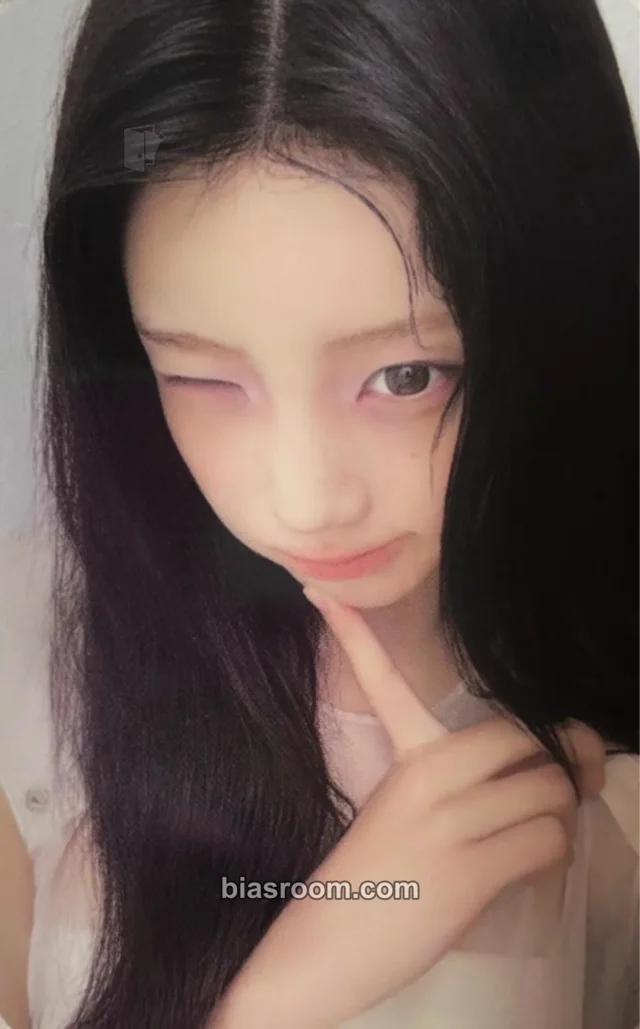 Wonhee ILLIT BREAK EVEN K-pop photocard