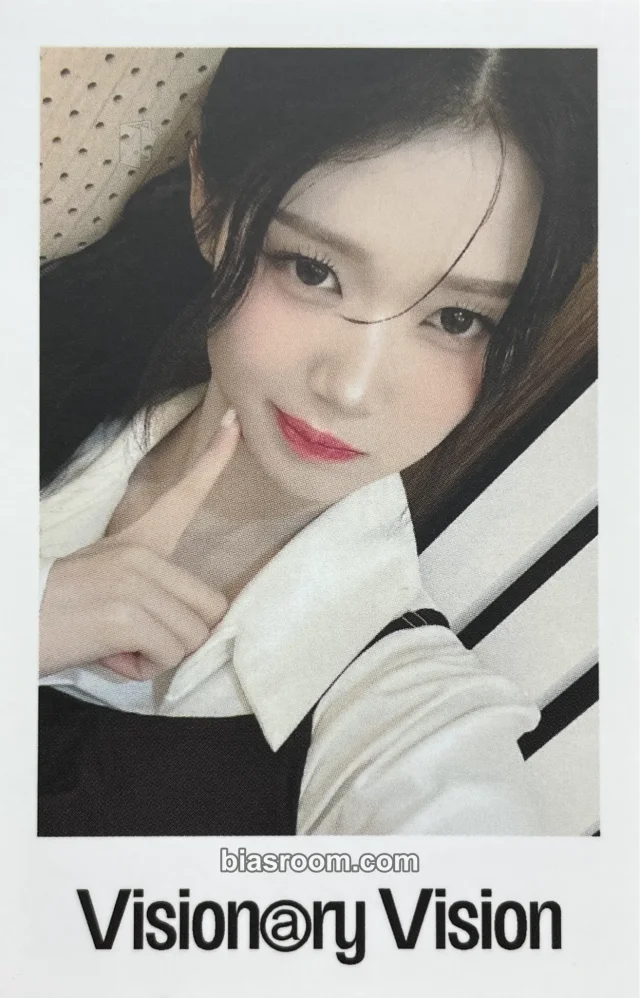 Yubin tripleS Performante K-pop photocard