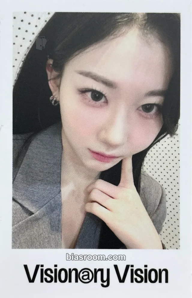 Kaede tripleS Performante K-pop photocard