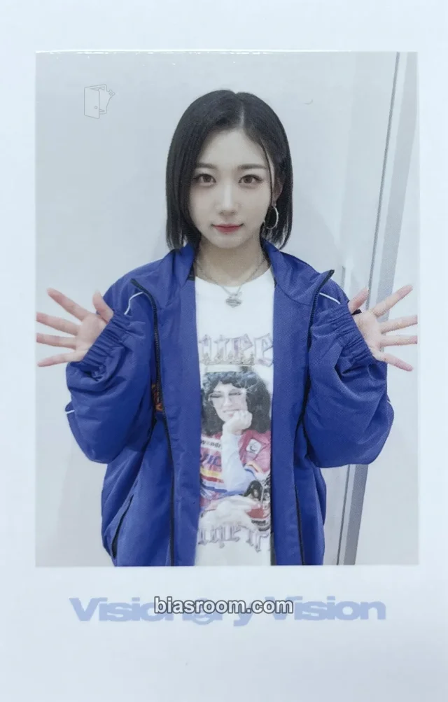 Kaede tripleS Performante K-pop photocard