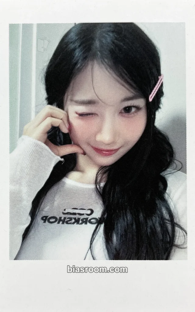 Kaede tripleS Assemble25 K-pop photocard